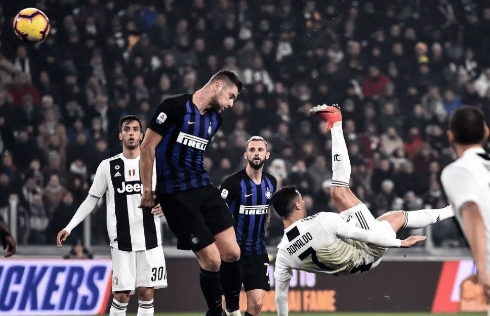 包含尤文图斯尘埃落定，欧冠深陷泥潭的词条