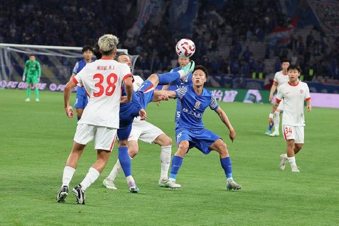 包含青岛海牛主场完胜陕西中迅众的词条