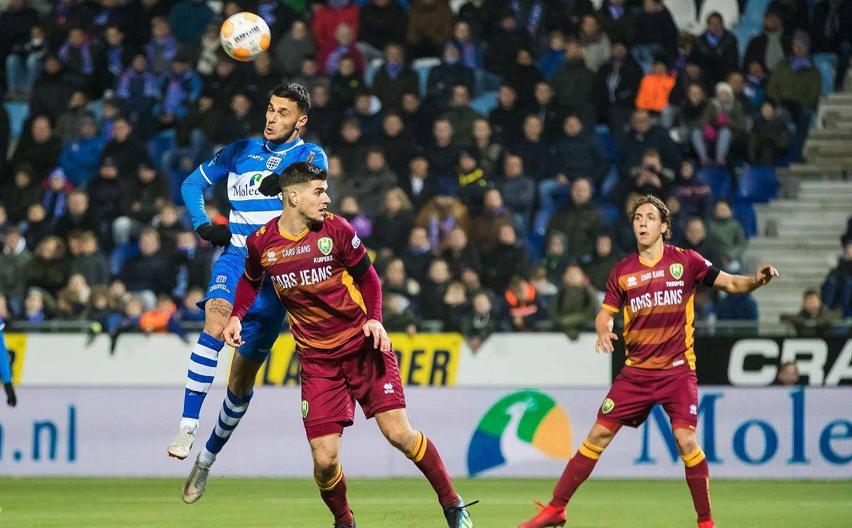 热刺客场大胜，稳固前四位置的简单介绍