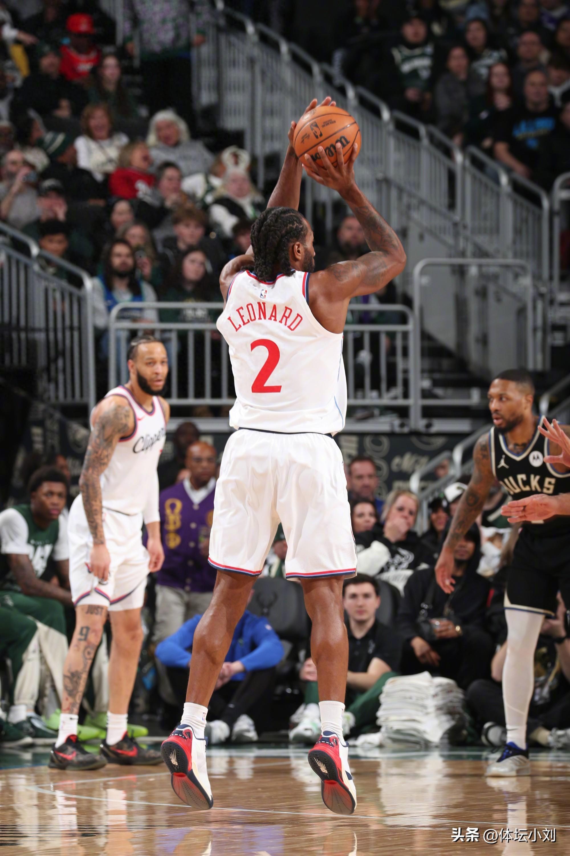 开云体育平台-雄鹿客场大胜尼克斯，保持不败的简单介绍