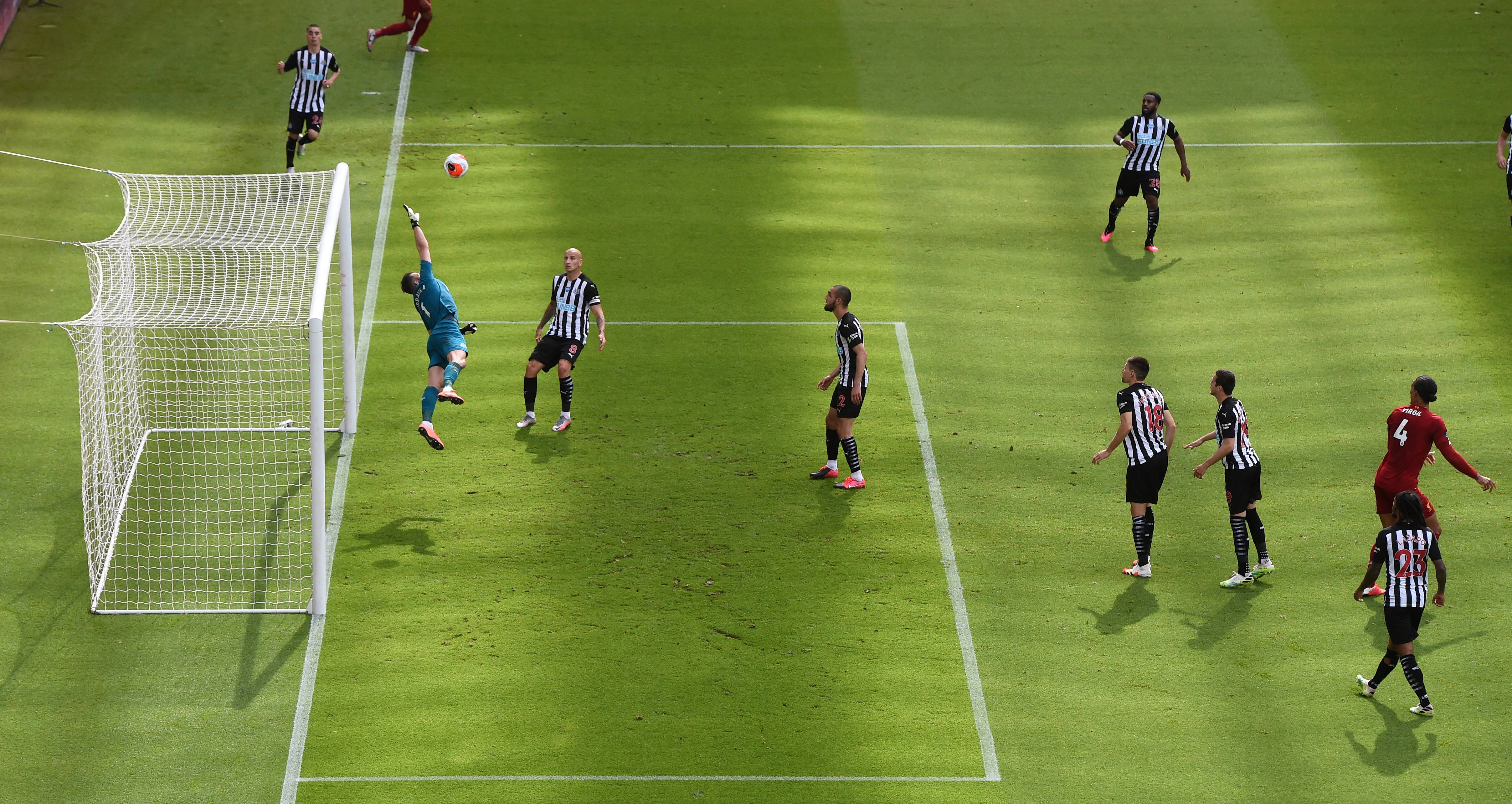 精彩瞬间回放：球员在比赛中的精彩表现的简单介绍