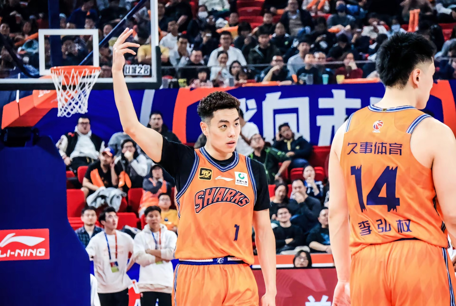 开云体育官方入口-包含上海队在场上展现出色表现，获胜比赛的词条