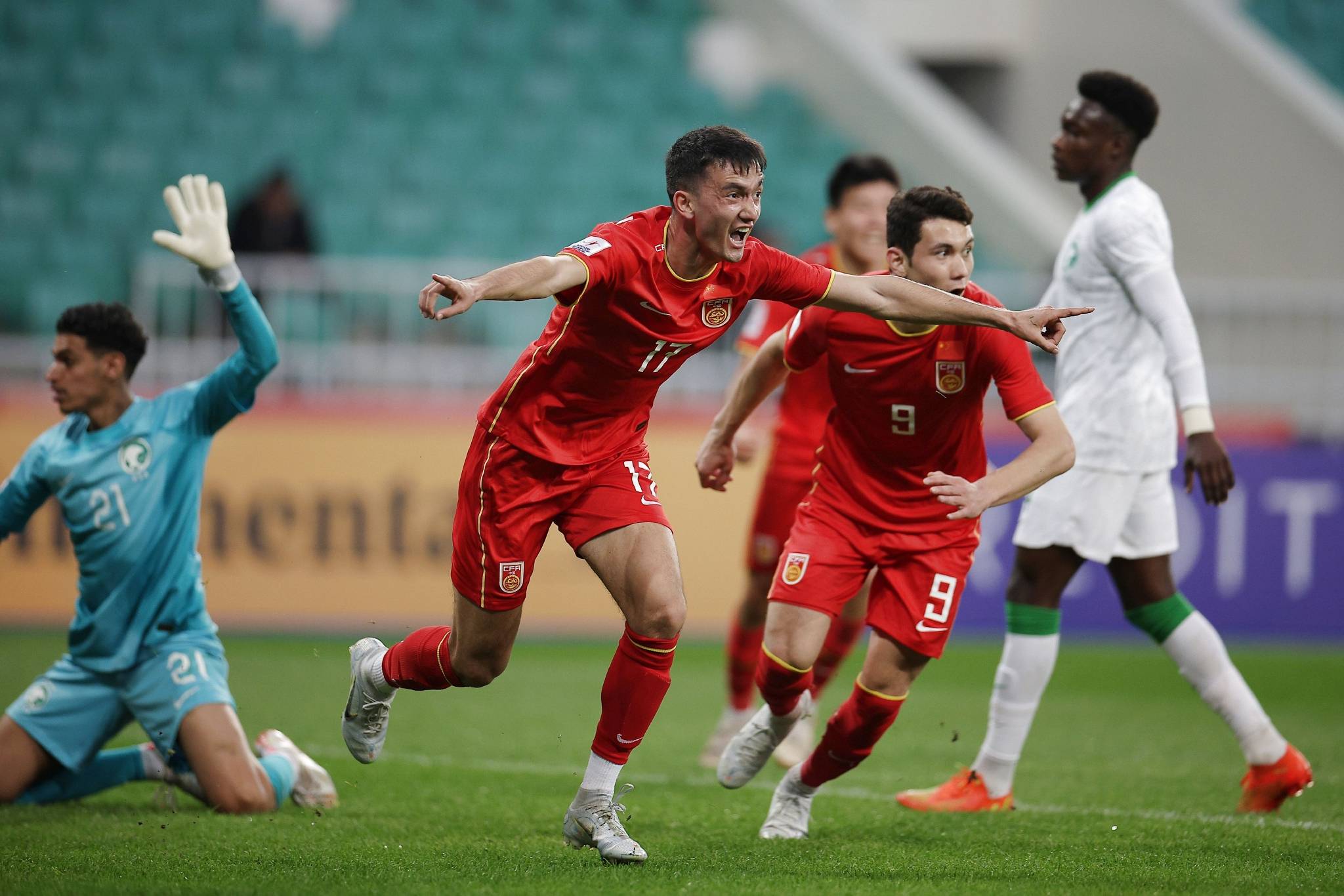 包含欧冠淘汰赛，马赛将对阵皇家马德里的词条