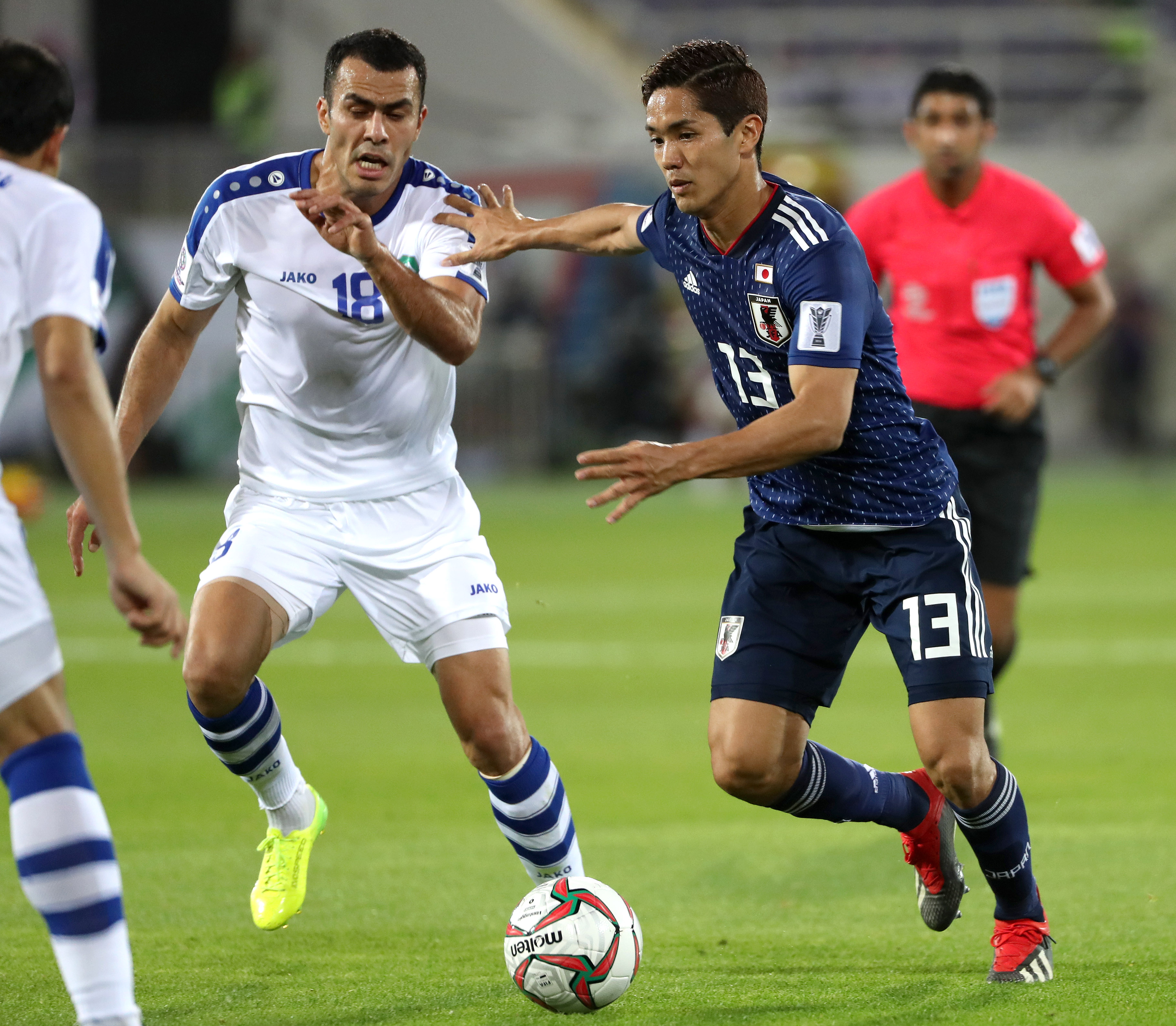 乌兹别克斯坦劲旅再胜一仗，稳坐首位