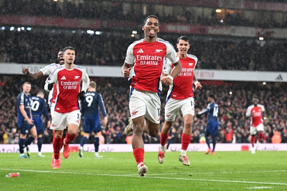 开云体育网站-阿森纳后防连续失误！急需调整战术的简单介绍