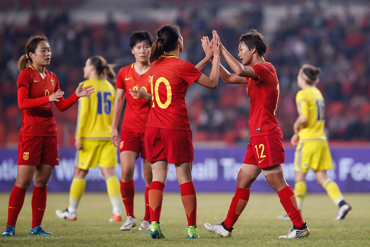 开云体育中国官网-包含女足国家队团结一心，向着目标前进的词条