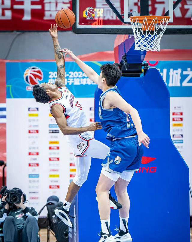 开云体育入口-关于广东宏远遭遇广州队挑战，胜负难料的信息