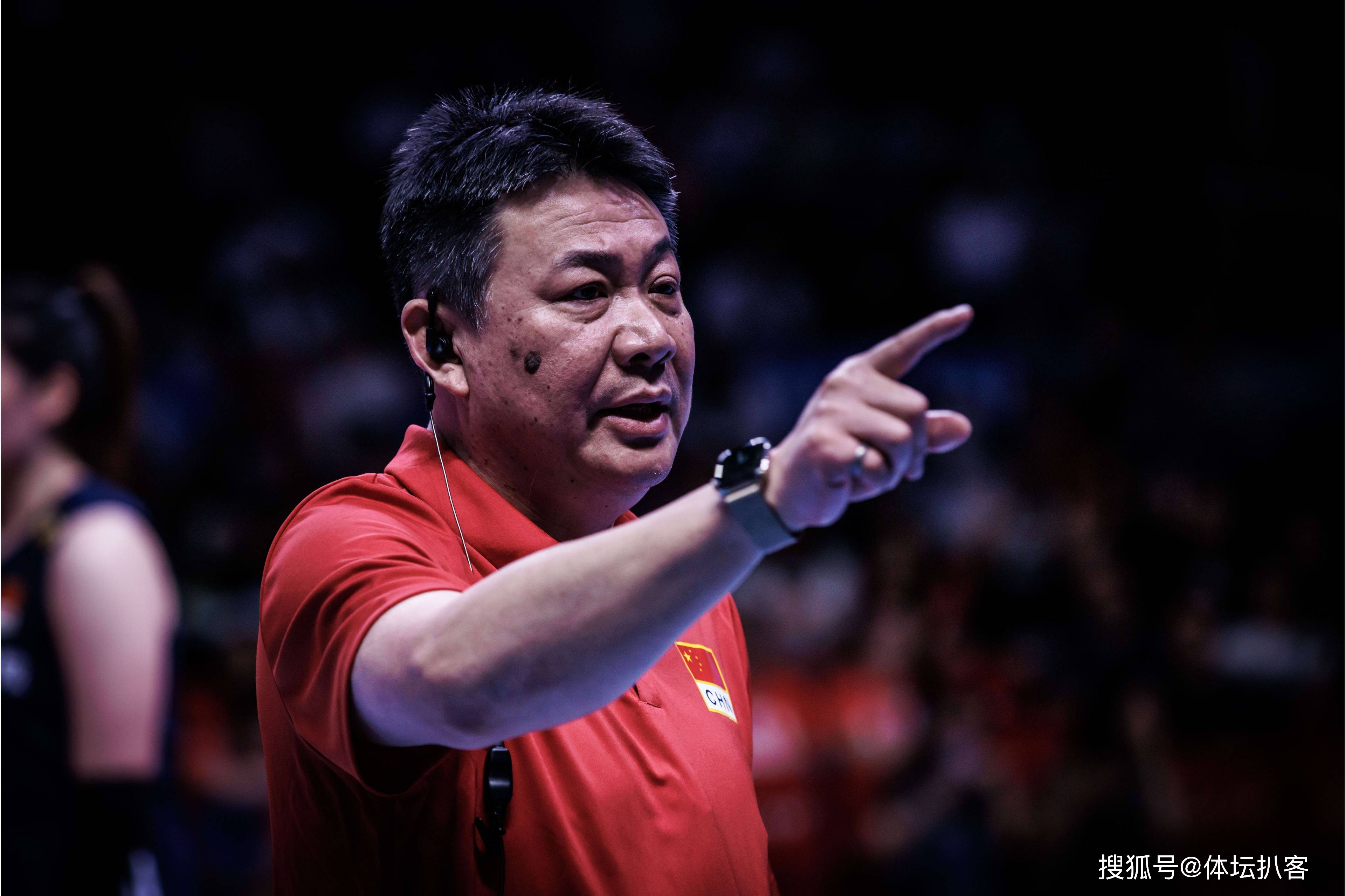 主教练战术调整有效，攻守兼顾综合实力