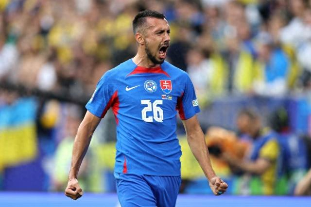 开云体育网页版登录入口-斯洛伐克球员以擅长破门技术引领球队晋级淘汰赛的简单介绍