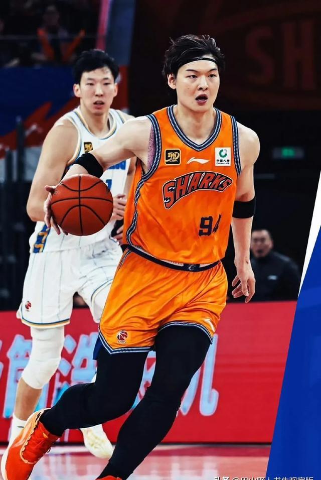 上海大鲨鱼队在最近的比赛中获得一场关键胜利的简单介绍